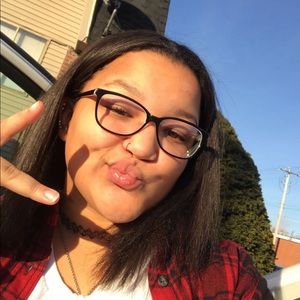 Meet your Posher, Leah